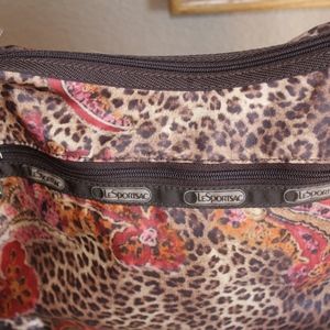 Super cute LeSport Sac lightweight shoulder bag